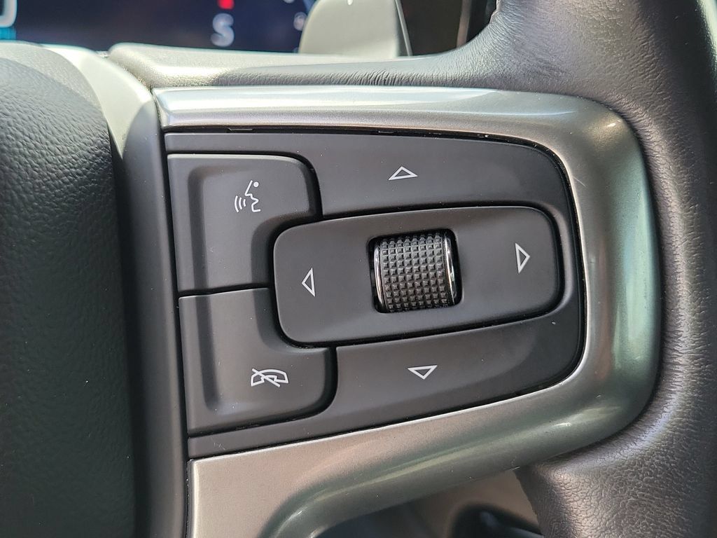 Used 2022 Chevrolet Silverado 1500 LTZ w/ Technology Package AWD/4WD image 31
