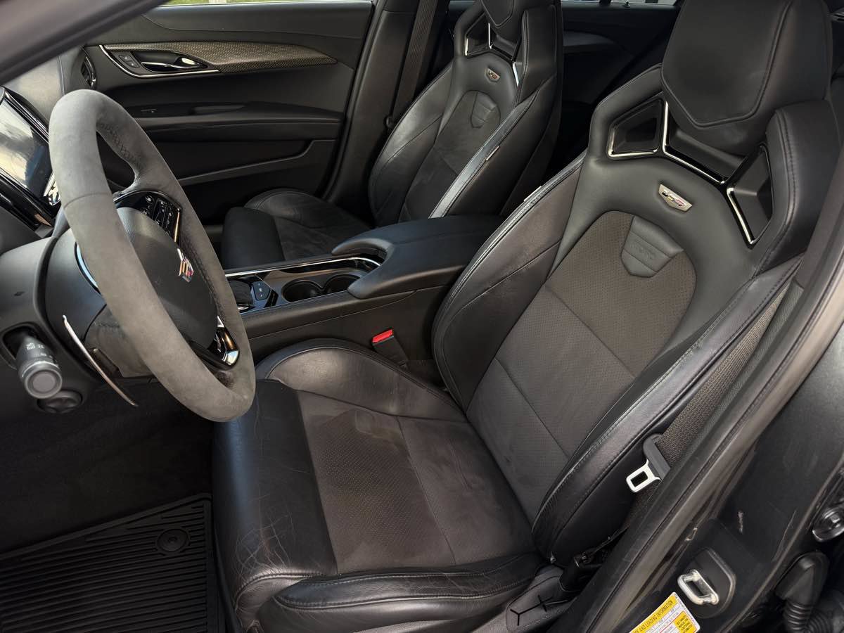 Used 2016 Cadillac ATS V w/ Luxury Package RWD image 17