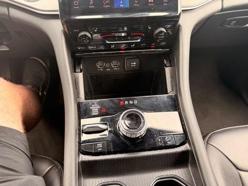 Used 2024 Jeep Grand Cherokee Limited 4xe AWD/4WD image 10