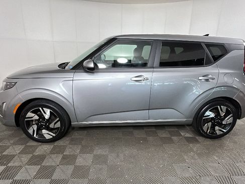 Used 2023 Kia Soul GT-Line FWD image 6