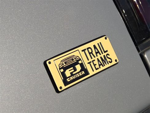 Used 2013 Toyota FJ Cruiser 4WD image 29