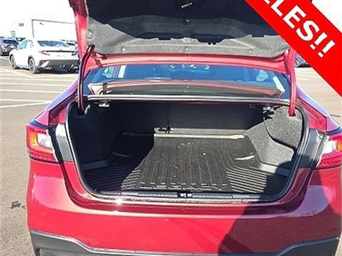 Used 2025 Subaru Legacy Limited image 6