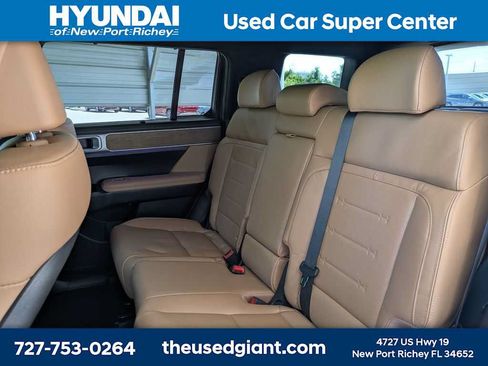 Used 2025 Hyundai Santa Fe Limited FWD image 19