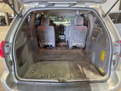 Used 2006 Toyota Sienna CE FWD image 8