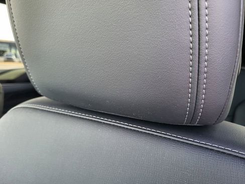 Used 2025 Buick Enclave Preferred image 16