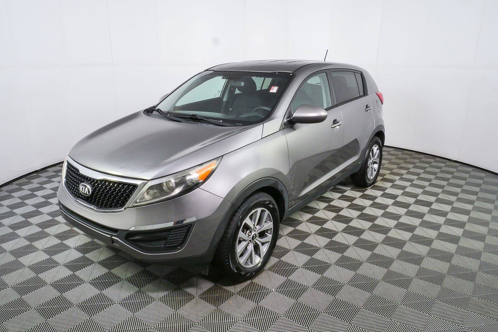 Used 2016 Kia Sportage LX FWD image 3