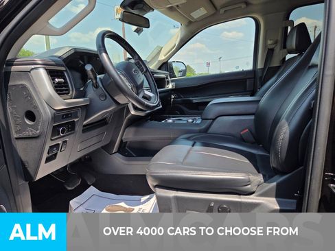 Used 2024 Ford Expedition Max XLT AWD/4WD image 3