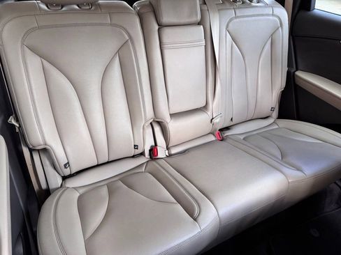 Used 2022 Lincoln Nautilus FWD w/ Premium Package image 21