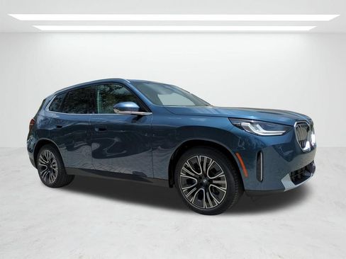 New 2026 BMW X3 xDrive30i w/ Premium Package AWD/4WD image 2