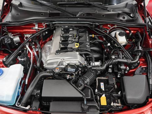Used 2023 MAZDA MX-5 Miata Grand Touring RWD image 25