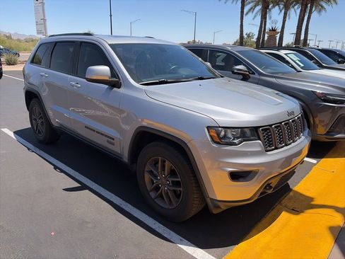 Used 2017 Jeep Grand Cherokee Laredo 75th Anniversary RWD image 2