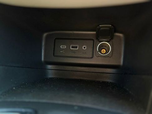 Used 2024 Chevrolet Equinox LS image 29