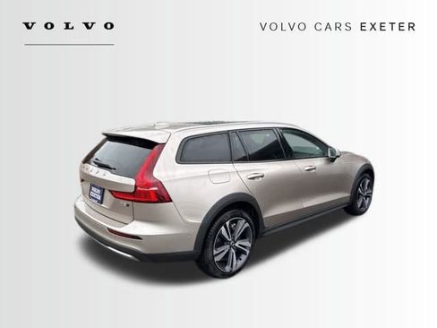 New 2026 Volvo V60 B5 Cross Country Plus w/ Climate Package image 4