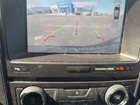 Used 2017 Ford Explorer XLT w/ Equipment Group 202A image 3