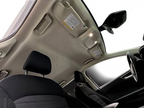 Used 2024 Ford Edge SE image 22