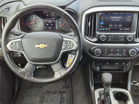 Used 2022 Chevrolet Colorado LT w/ LT Convenience Package AWD/4WD image 23