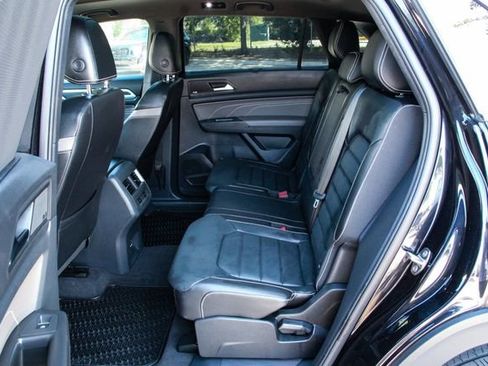 Used 2023 Volkswagen Atlas Cross Sport SEL Premium R-Line image 40