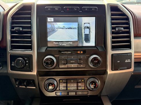 Used 2019 Ford F250 Platinum w/ Platinum Ultimate Package image 29