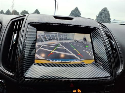 Used 2020 Ford Edge ST image 19