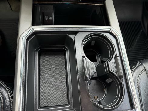 Used 2022 Ford F250 Lariat w/ Lariat Value Package image 36