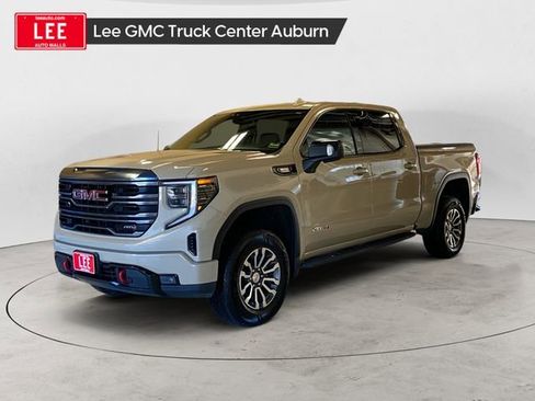 Used 2022 GMC Sierra 1500 AT4 w/ AT4 Preferred Package image 1