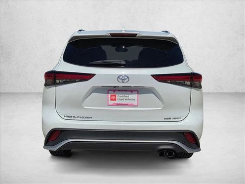 Used 2022 Toyota Highlander XSE image 7