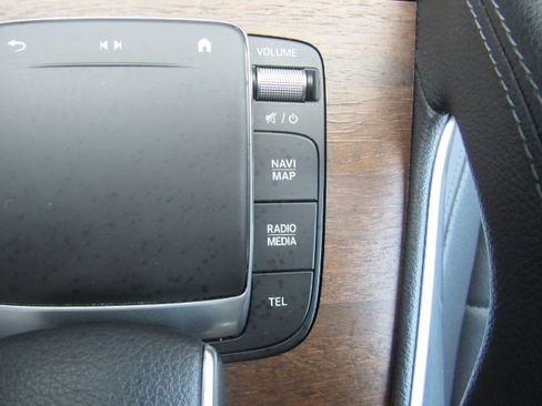 Used 2021 Mercedes-Benz GLE 350 w/ Premium Package image 52