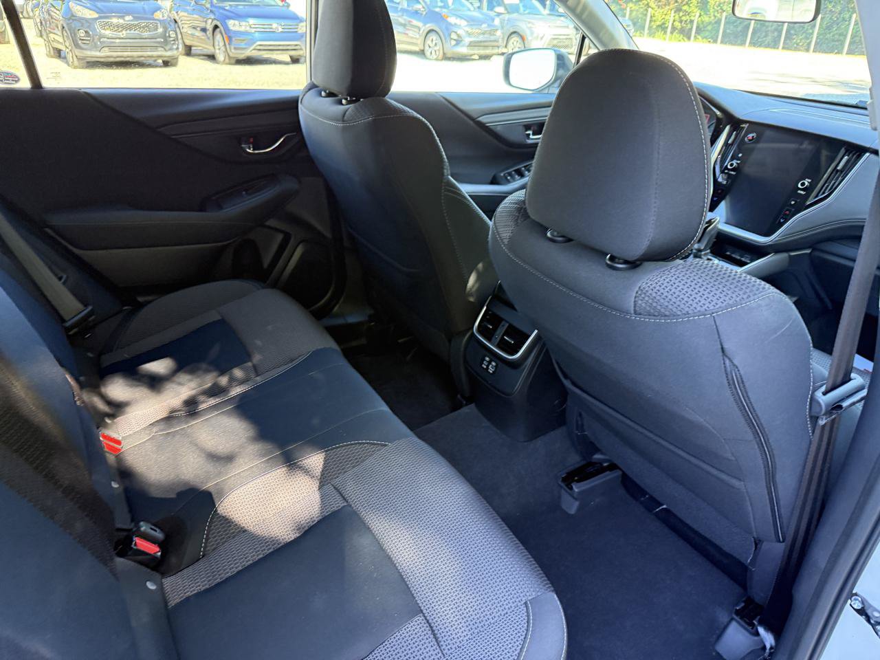 Used 2025 Subaru Outback Premium AWD/4WD image 34