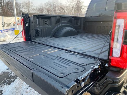 Used 2025 Ford F250 Platinum image 6