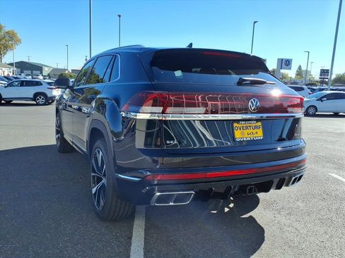 New 2026 Volkswagen Atlas Cross Sport SEL Premium R-Line AWD/4WD image 2