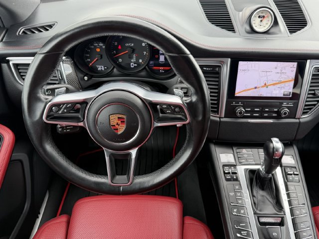 Used 2017 Porsche Macan GTS AWD/4WD image 13