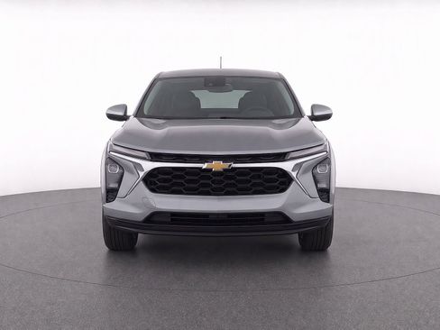 Used 2024 Chevrolet Trax LS w/ LS Convenience Package FWD image 5