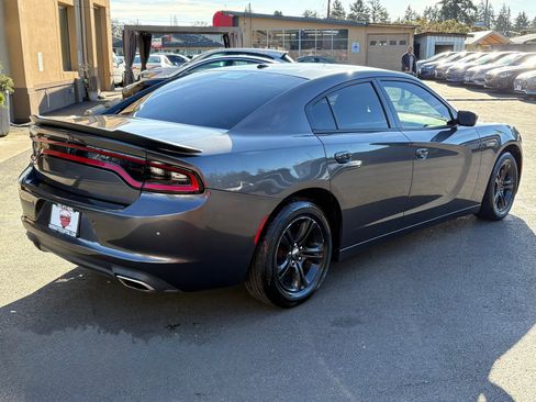 Used 2019 Dodge Charger SXT w/ Cold Weather Package image 7