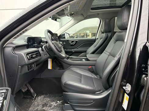 New 2026 Lincoln Aviator AWD image 5
