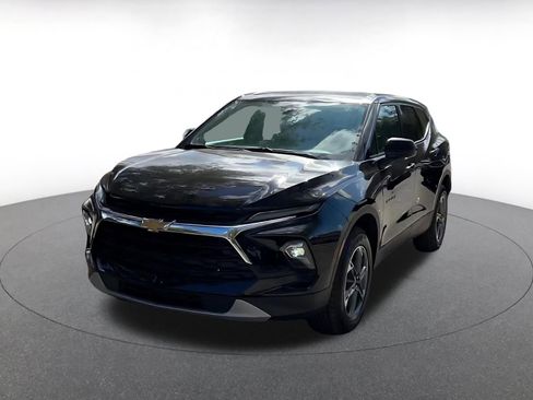 Used 2025 Chevrolet Blazer LT image 7