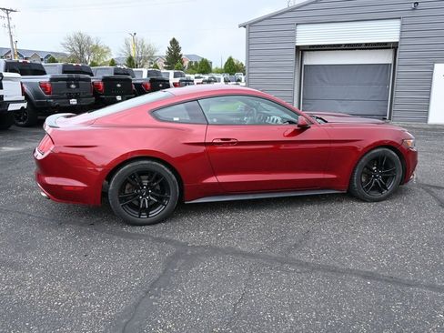 Used 2017 Ford Mustang Coupe RWD image 21