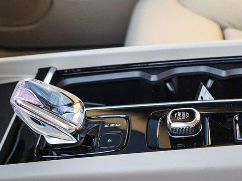 New 2026 Volvo XC60 T8 Ultra image 20