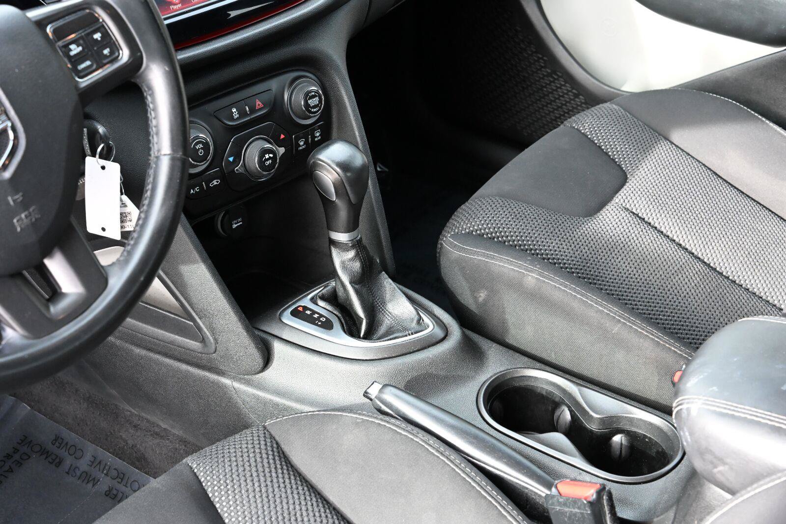 Used 2015 Dodge Dart SXT FWD image 14