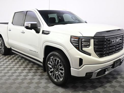 Used 2023 GMC Sierra 1500 Denali Ultimate AWD/4WD image 8