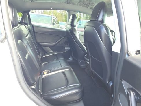 Used 2021 Tesla Model Y Performance image 19