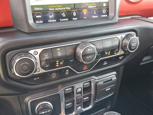 Used 2022 Jeep Gladiator Rubicon w/ LED Lighting Group image 15