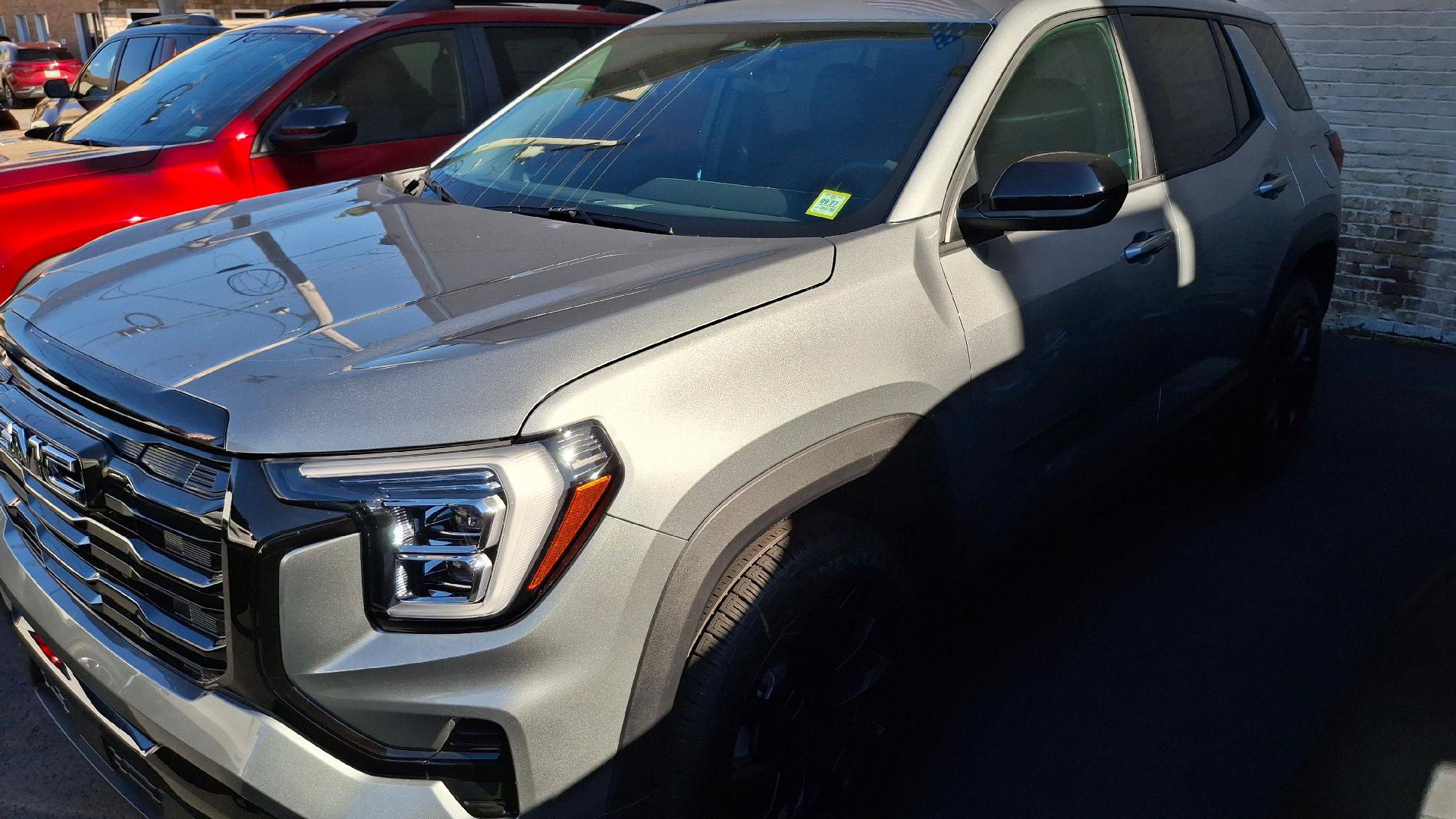 New 2027 GMC Terrain Elevation w/ Elevation Premium Package AWD/4WD image 3