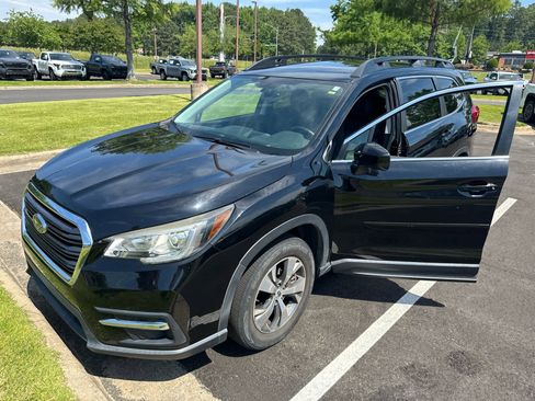 Used 2019 Subaru Ascent Premium AWD/4WD image 2