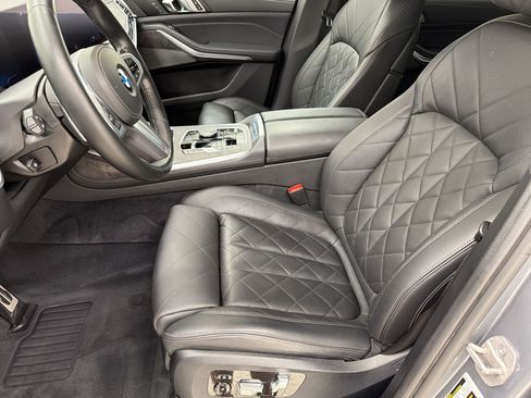 Used 2023 BMW X7 xDrive40i w/ M Sport Package AWD/4WD image 5