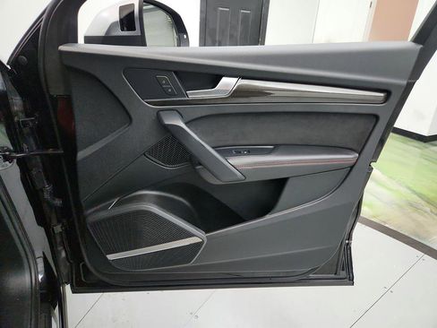 Used 2022 Audi SQ5 Prestige w/ Prestige Package image 29