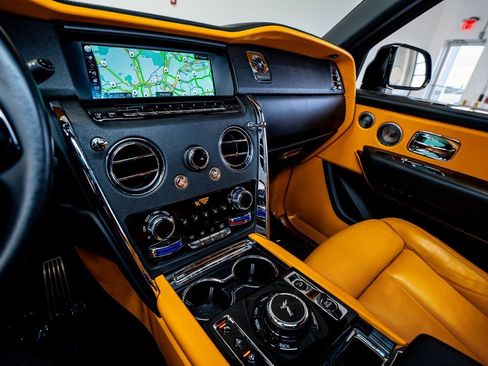 Used 2023 Rolls-Royce Cullinan image 52