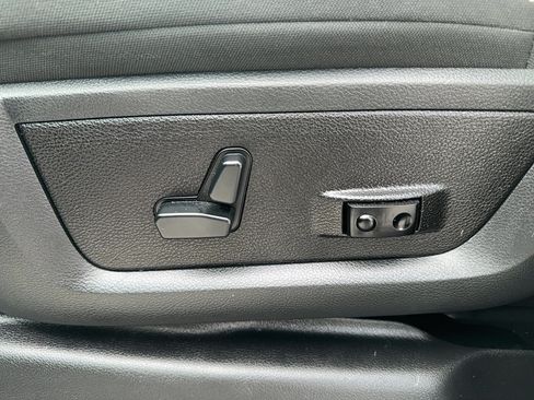 Used 2019 RAM 2500 Big Horn w/ Towing Technology Group AWD/4WD image 15