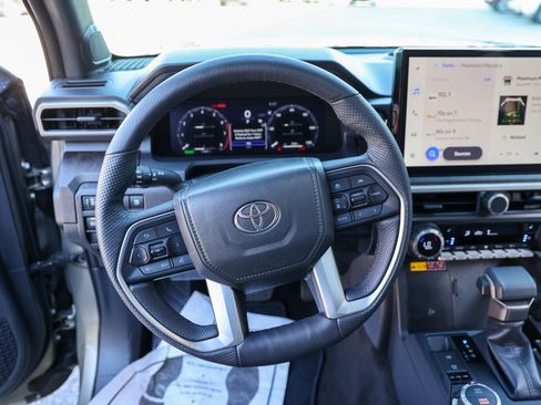 Certified 2025 Toyota Tacoma Limited AWD/4WD image 47