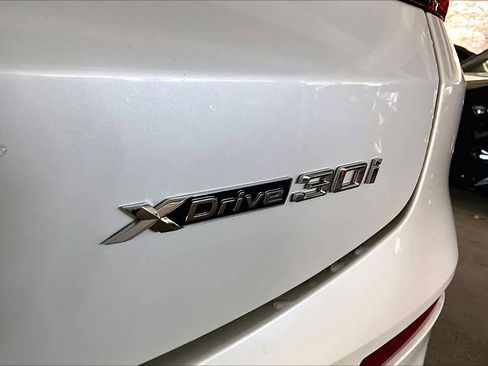 Used 2025 BMW X4 xDrive30i image 10