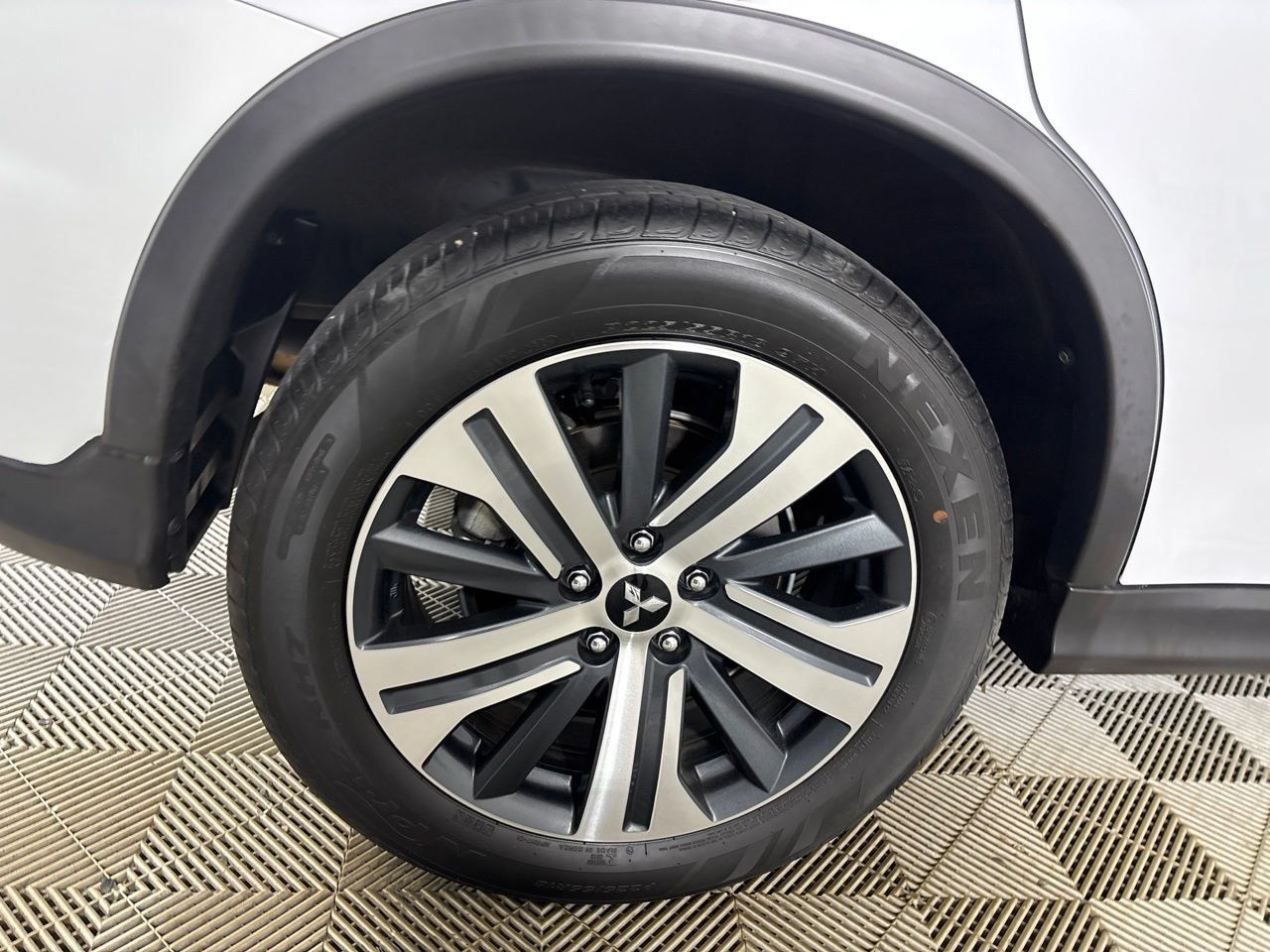 Used 2024 Mitsubishi Outlander Sport SE AWD/4WD image 29
